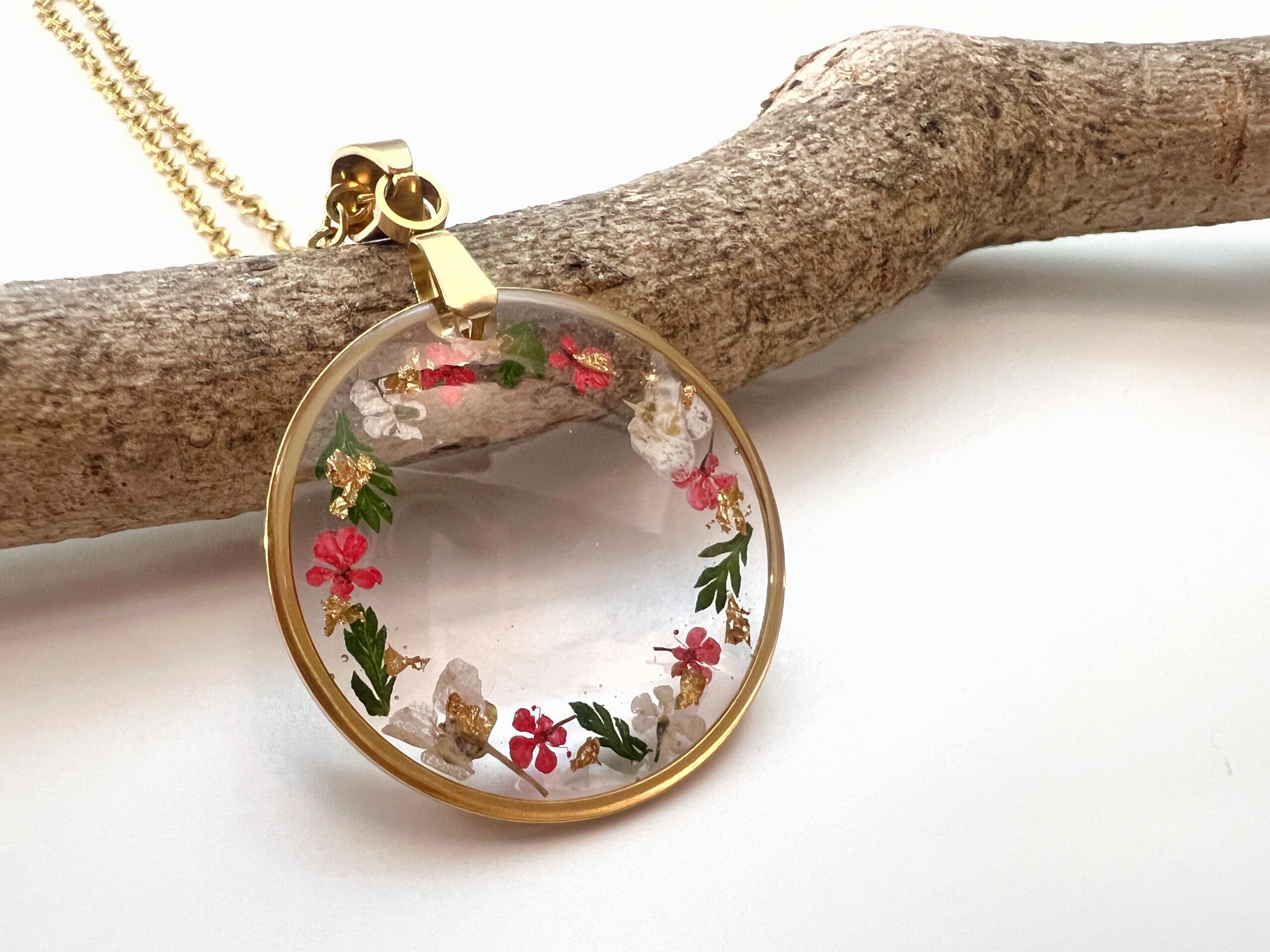 COLLIER ROND DORE COURONNE DE FLEURS ROSES COLLIER ROND DORE COURONNE DE FLEURS ROSES